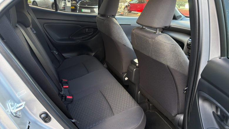 Toyota Yaris Cross 1.5 Hybrid Design 5dr CVT Hybrid Estate